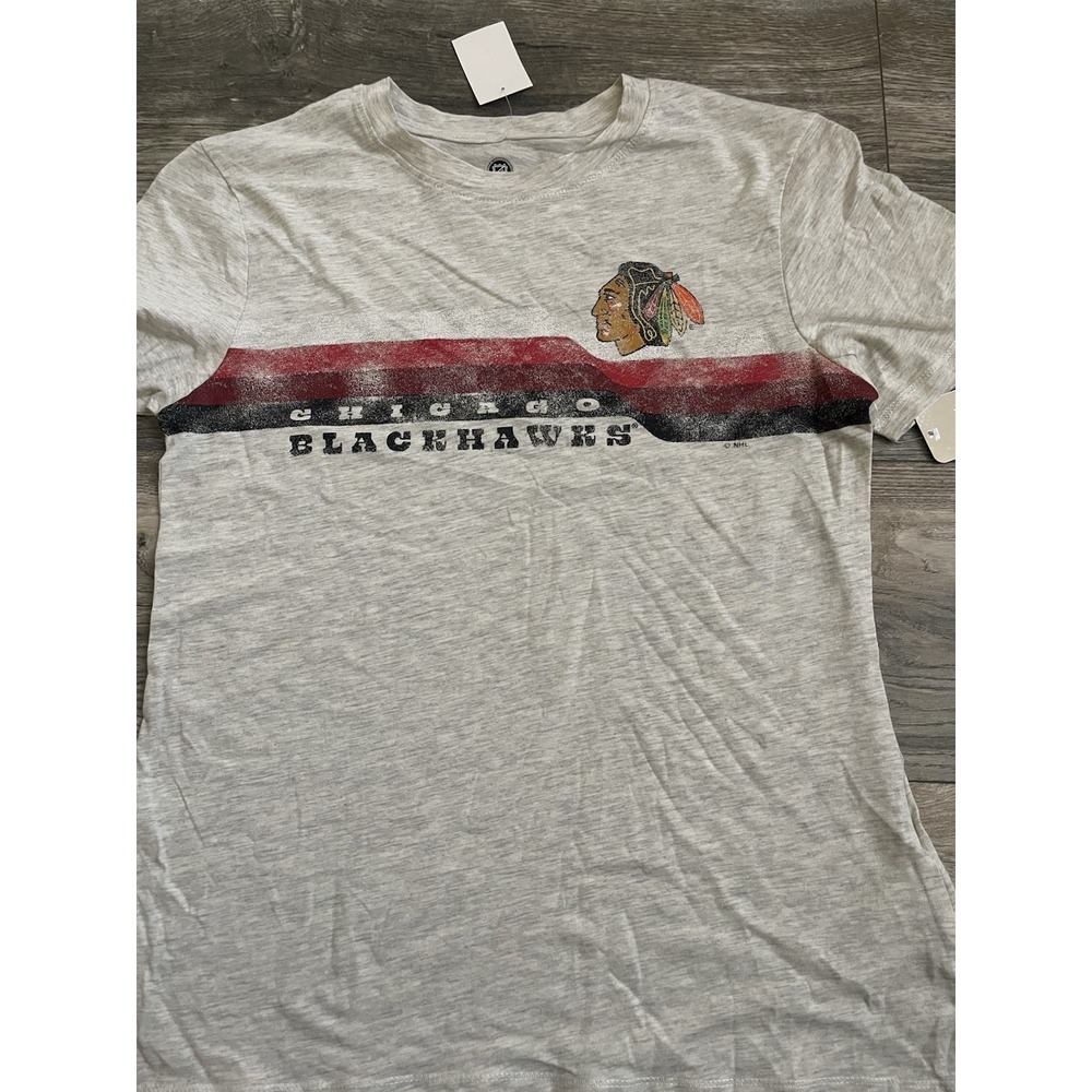 Chicago Blackhawks T-shirt Men's Small * Hockey * Grey Red Black NWT